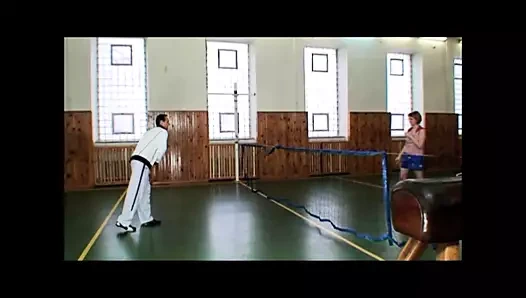 Redhead becerdin sert içinde the spor salonu