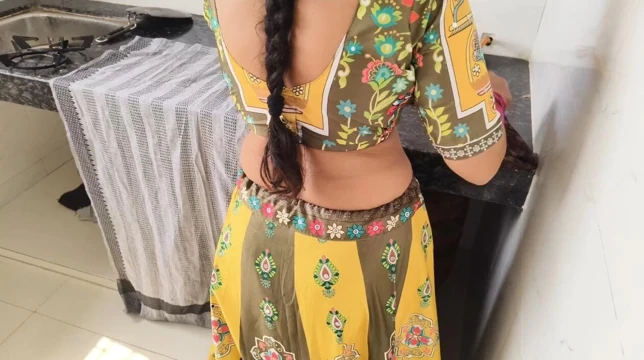 I went to bhabhi's house when her brother not at home and enjoyed a lot with my lovely bhabhi, Full Hindi Viral Video