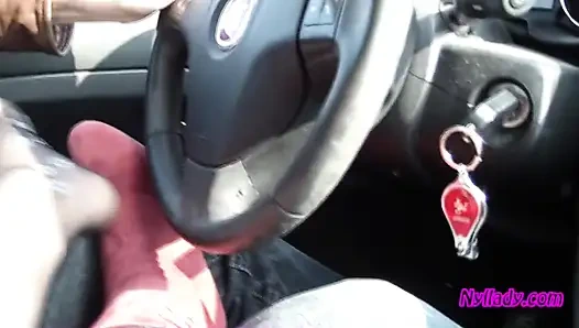 Arabada kocamla oynuyor