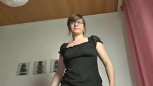 Amcık benim ve istediğim kişiyi sikiyorum #8- konuşuluyor