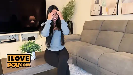 Azgın ofis sürtüğü Hayleyxyz boşalana kadar götünü yarağının her yerine sallıyor