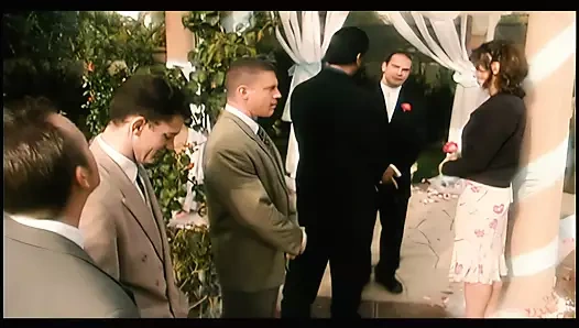 Lezley büyük yarağı için amını ve ağzını açıyor