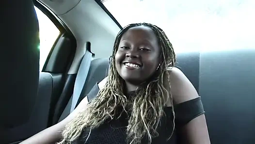 Tatlı amcık sikiliyor