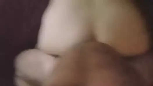 Karısının büyük kıçını sikiyor