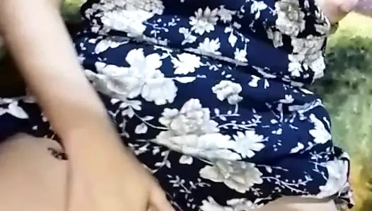 Götüm şehvetle yanıyor, güzel olsun ve benim için tüm sütünü dökün