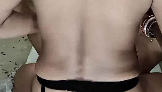 Hintli yaramaz evli kadın kocasının göt deliğini sikiyor.....