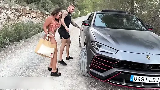 İtalyan Lüks Arabasıyla Beni Alıyor ve Dışarıda Yatıyor