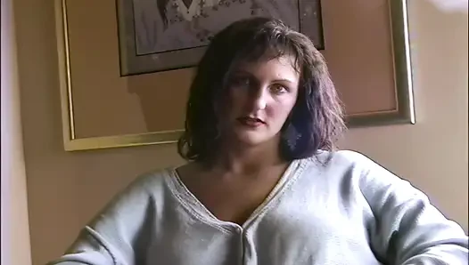 90'ların utangaç kızı edepsiz tıknaz bir amatöre dönüşüyor