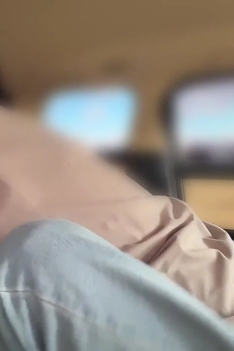 Karşılıklı kıskançlıktan dolayı iş yerinde otoparkta seks