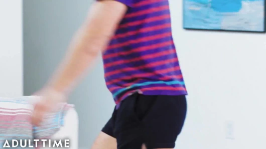 Yetişkinlik zamanı – reagan foxx azgın üvey oğluyla sinsi bir hal alıyor