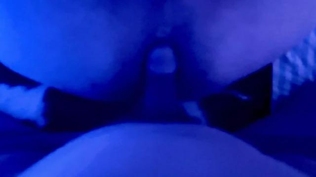 Шаловливая и возбужденная