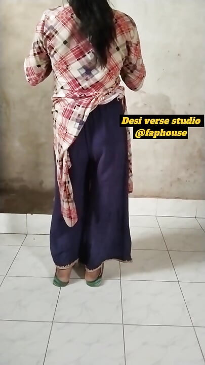 Undressing Preeti