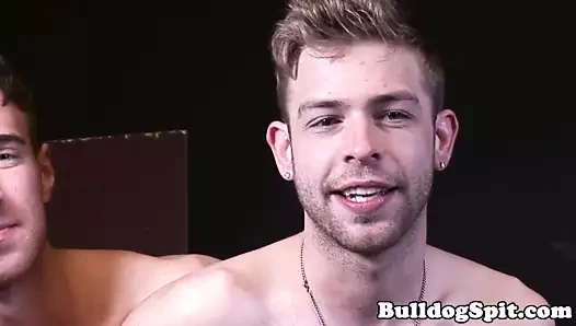 İngiliz bayanlar çiftçilik göt ve emme çük