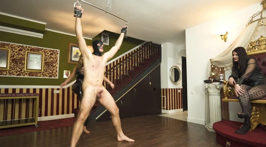 Sallanana kadar infernal tekmeleme - köle asılı - acımasız ezme