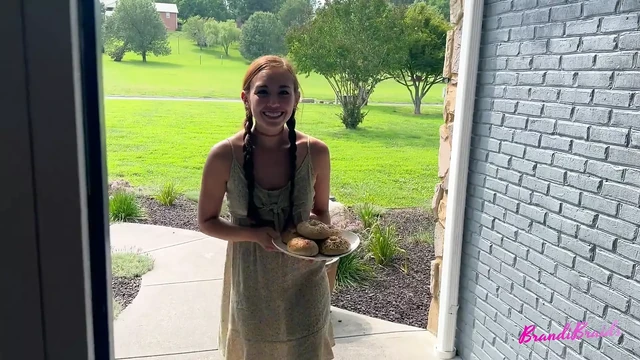 Ev kadını seni mahalleye davet ediyor