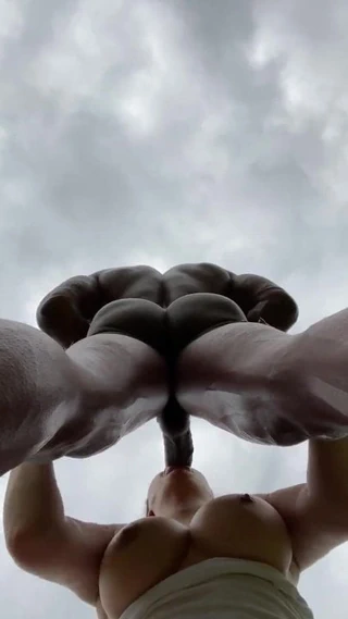 Milf berbat ona musculator siyah arkadaşlar bbc