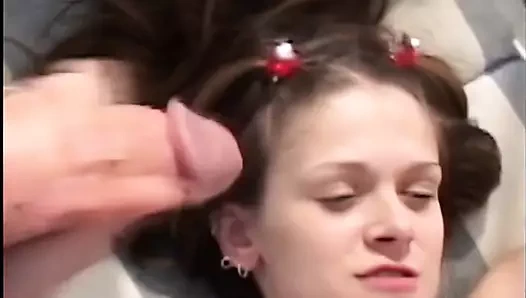 Göğüslerime boşalmamı söyle