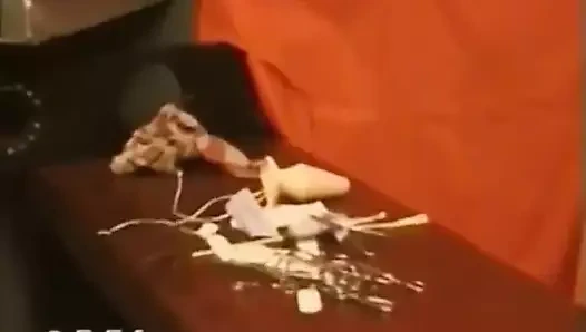 Çığlık atan adam dikilmiş