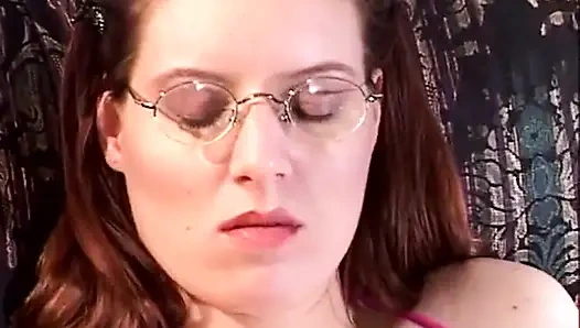 Evli kadınlar evde yalnız: evli kadın #133