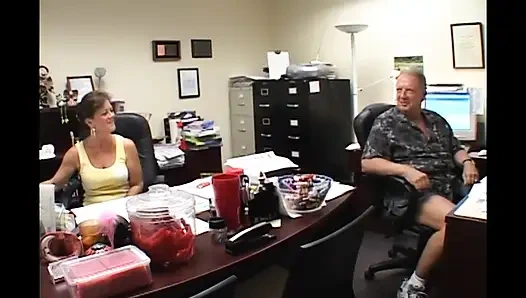 Teeny 2 büyük alıyor