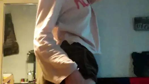 Evde güzel kırmızı iç çamaşırımı gösteriyorum. 2. bölüm