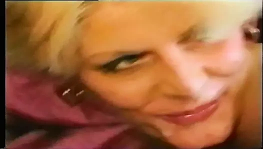 Sıska bağbozumu amatör İngilizce sarışın alır üzerinde 2 artı yüz