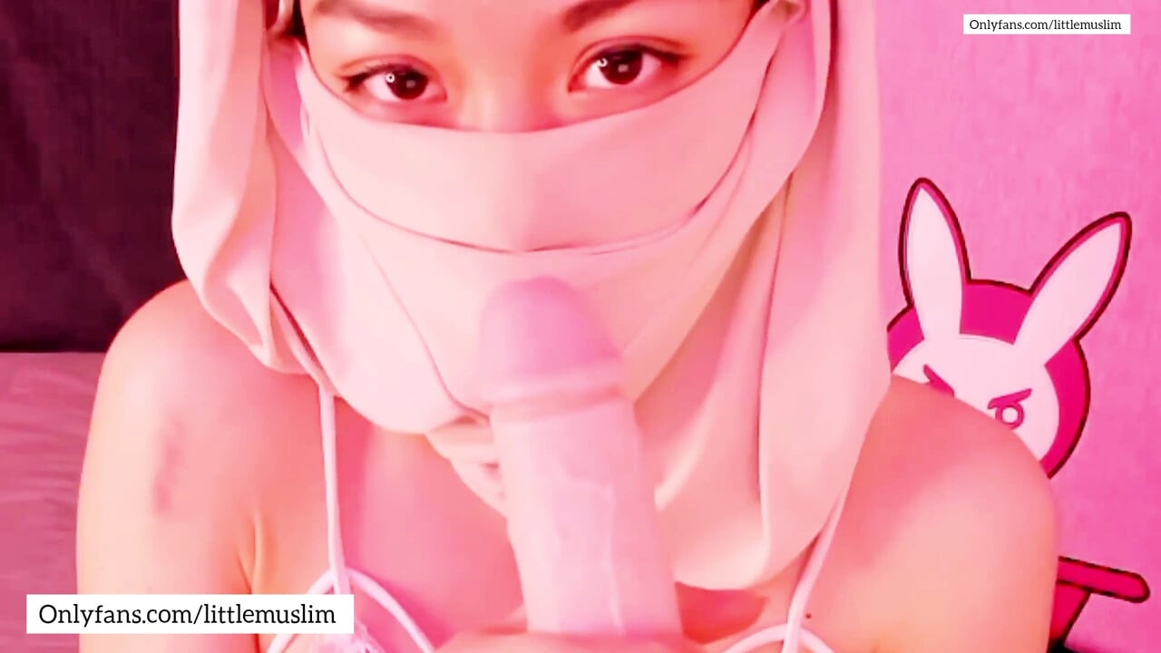 Minyon Müslüman Malezyalı kız porno çekiyor