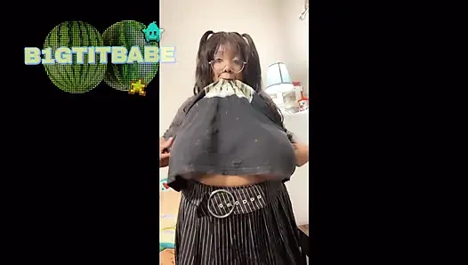 Büyük meme derlemesi (b1gtitbabe