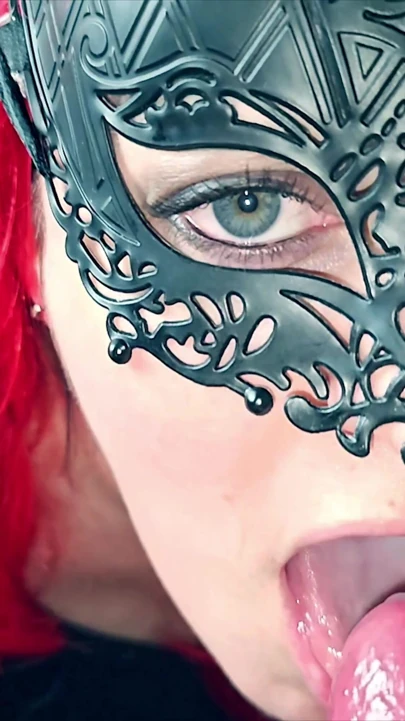 Cosplay ve çok döl - orta yaşlı seksi kadın büyük bir döl yutuyor - millie fox | Klip 2