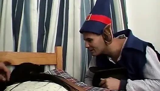 Latin kadın deliklerini sikiyor