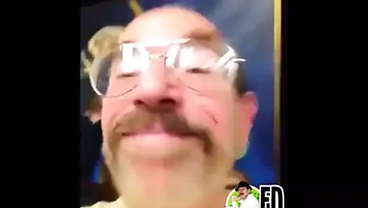 Dik genç hoşlanır ed güçler horoz