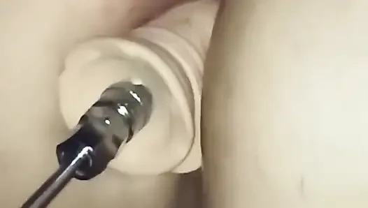 7 inçlik bir yarağın tadını çıkarıyor