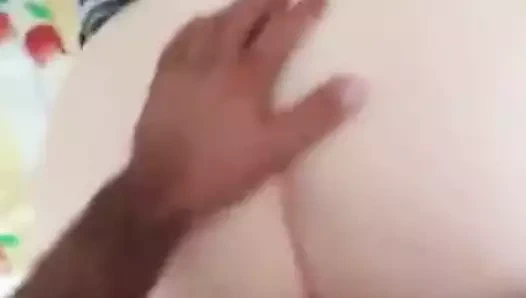 hatun yarragi yedikce cok guzel askim diye inliyor