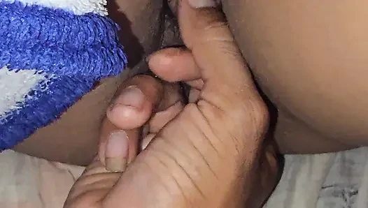 Ev yapımı anal üvey babam götümü sikini sokmaya hazırlıyor