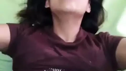 Akıllı güzel kız