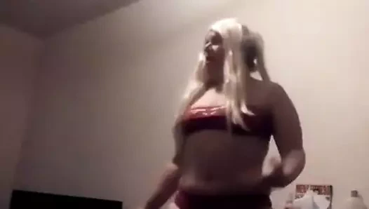 seksi sarışın sallar onu büyük göt