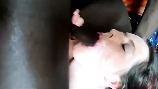 Yüze siyah boşalma