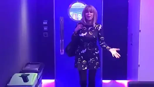 Kate garraway güzel bacaklar