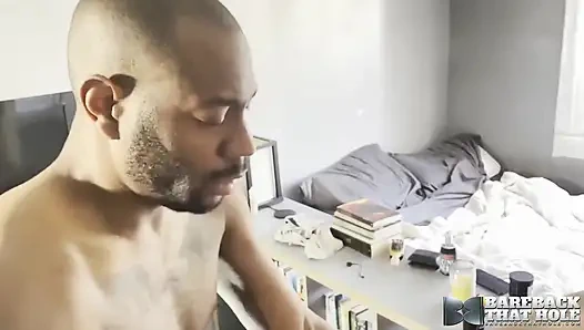 Barebackthathole - August Alexander Raw Lf Vasquez'i sikiyor