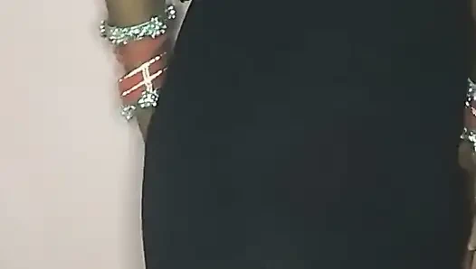 Hintli kız ilk kez mastürbasyon