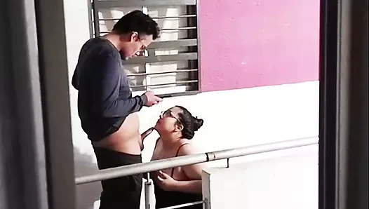 Teşhirci komşular!