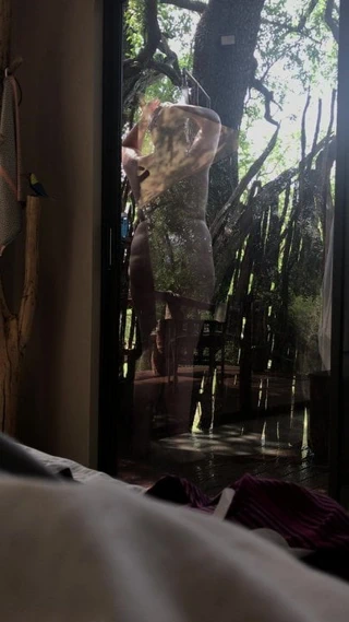 karısı içinde bir açık çalı duş