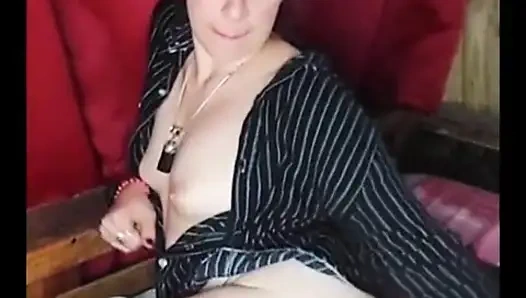 Shyyfxx İşçi bayramınız kutlu olsun! Çalışırken ısınman için sana birkaç resim gönderiyorum!