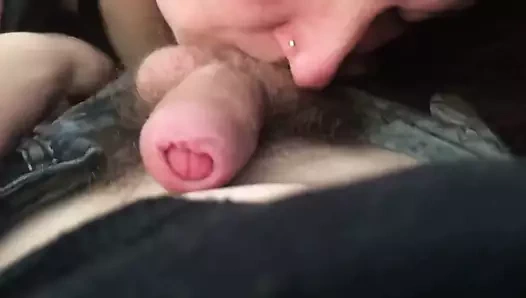 Nişanlım beni yalıyor