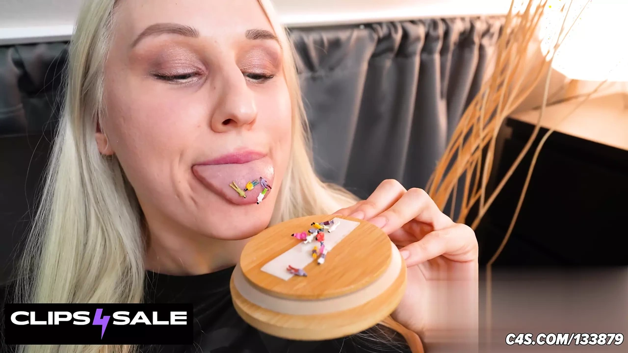 Belly Fetish and Giantess Toilet SFX: Eating and Farting