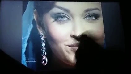 Aishwarya rai'nin sıcak yüzü cummed!!!