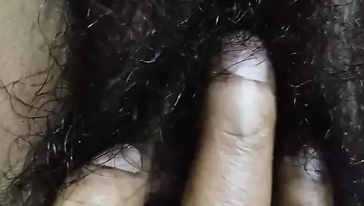 Yarak emiyor ateşli göğüsler meme ucu kıllı amcık üvey amcayla seksin tadını çıkarıyor