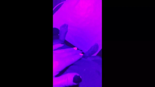 Blacklight mastürbasyon eğlencesi :)