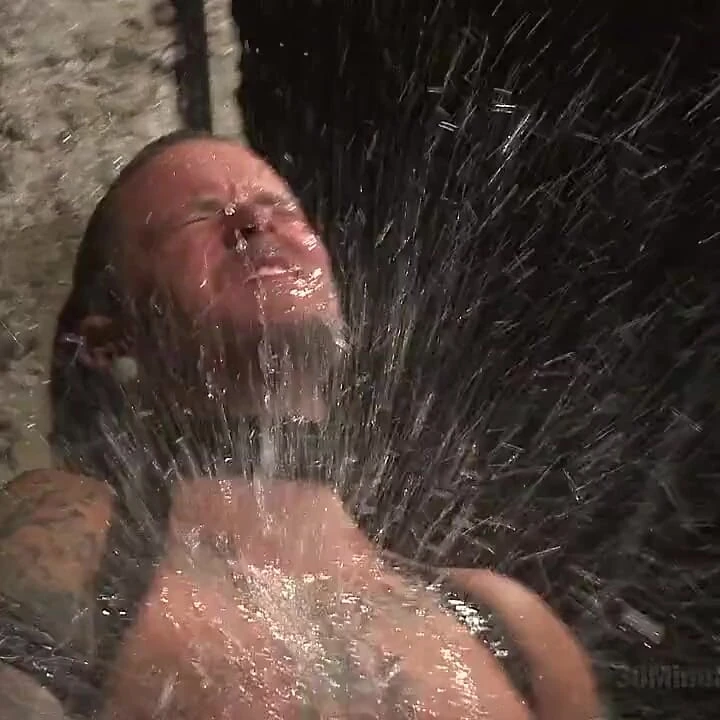Max Cameron'ın yıkımı