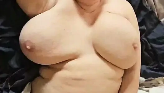 İri güzel kadın asa ve dildo, tek başına mastürbasyon